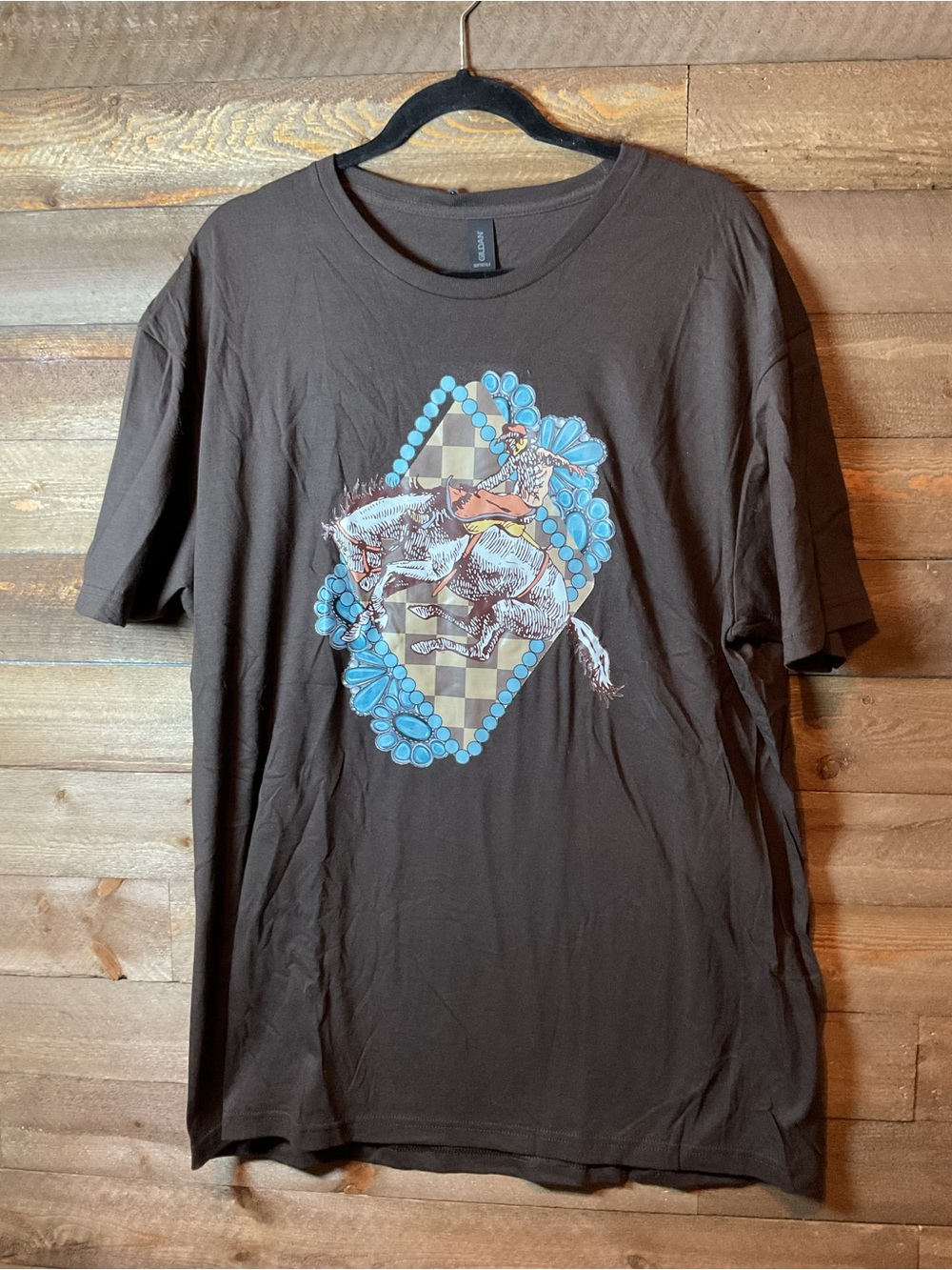 Bucking Horse Surrounded by Turquoise Conch Dark Brown Graphic Tee Size XL NWT